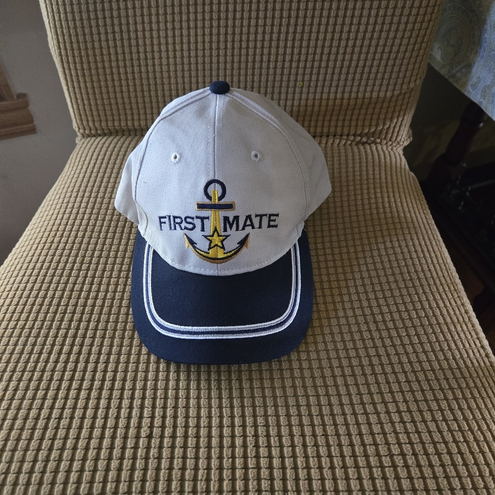 First Mate Anchor Embroidered Two-Tone Cap - White & Navy